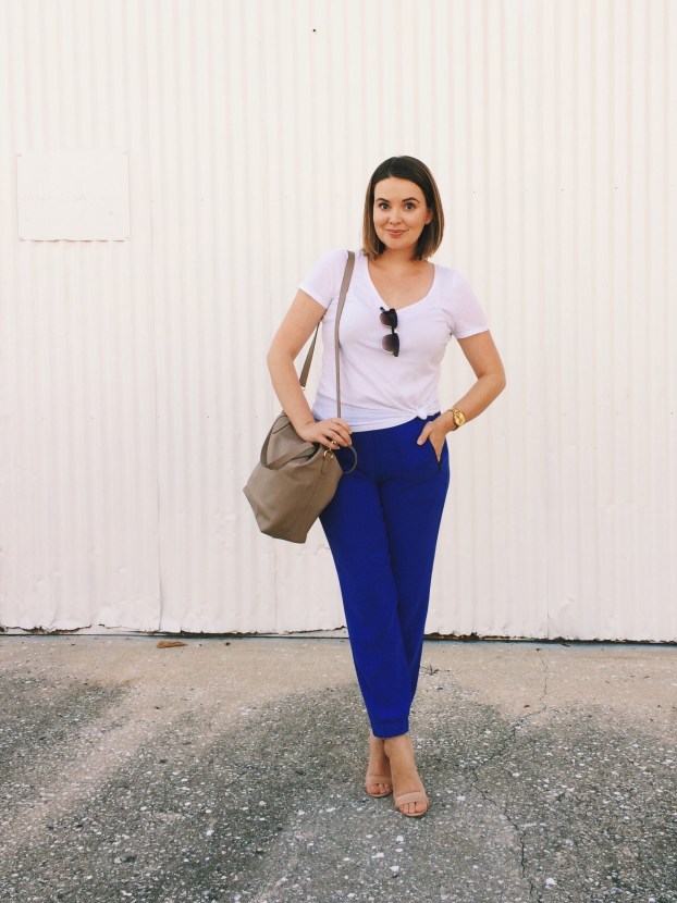 OOTD Blue J.Crew joggers and LOFT tee with Cuyana small carryall. keiralennox.com
